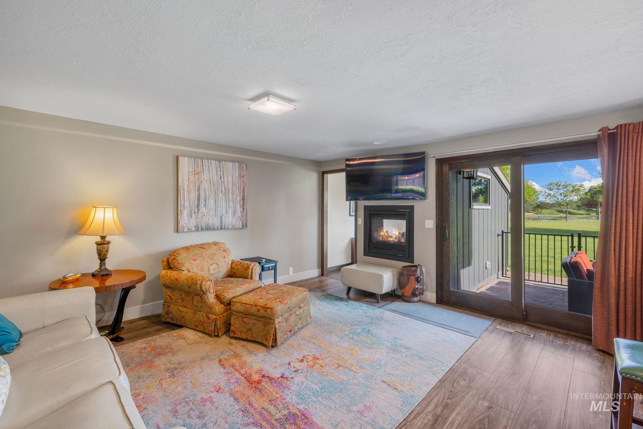 4400 W Pasadena Dr, Boise, Idaho 83705, 3 Bedrooms, 2.5 Bathrooms, Residential For Sale, Price $452,999,MLS 98978476