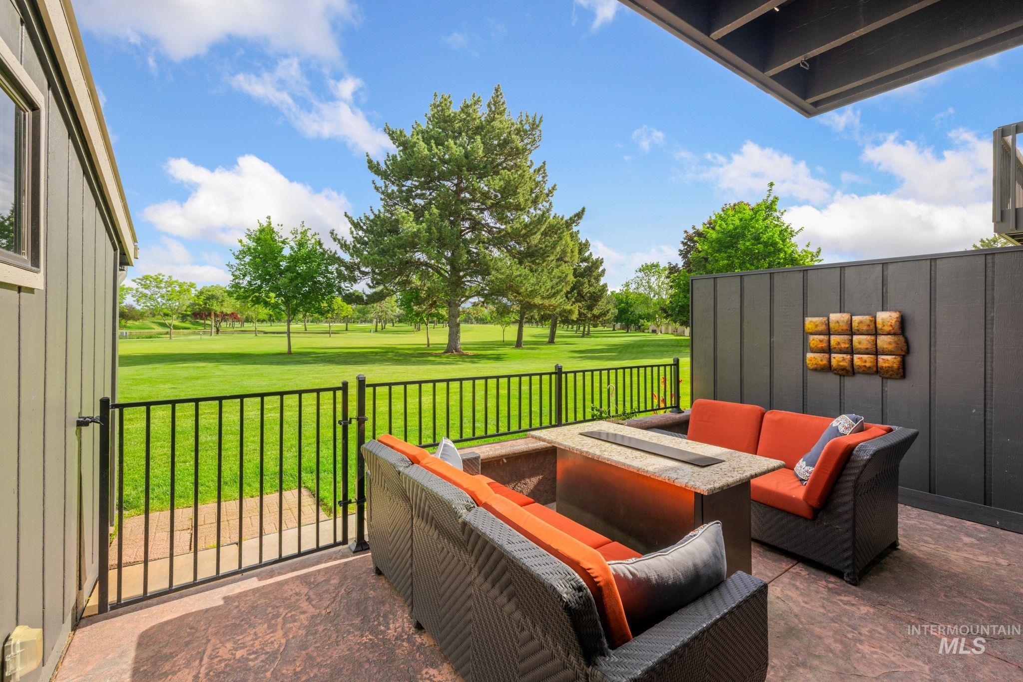 4400 W Pasadena Dr, Boise, Idaho 83705, 3 Bedrooms, 2.5 Bathrooms, Residential For Sale, Price $452,999,MLS 98978476