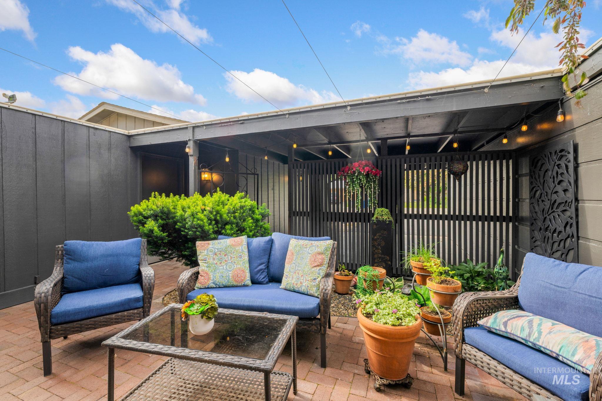 4400 W Pasadena Dr, Boise, Idaho 83705, 3 Bedrooms, 2.5 Bathrooms, Residential For Sale, Price $452,999,MLS 98978476