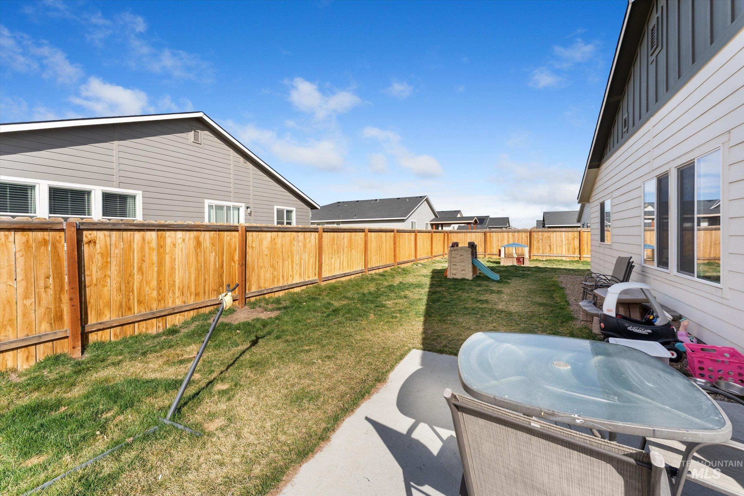 910 SW Miner St, Mountain Home, Idaho 83647, 3 Bedrooms, 2 Bathrooms, Residential For Sale, Price $387,000, 98978478