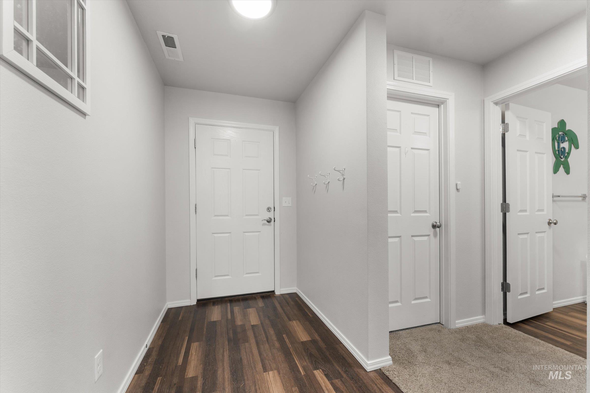 910 SW Miner St, Mountain Home, Idaho 83647, 3 Bedrooms, 2 Bathrooms, Residential For Sale, Price $387,000, 98978478