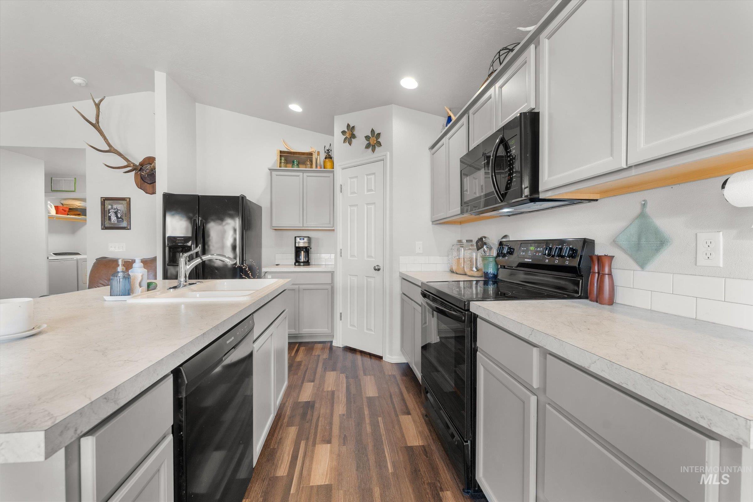 910 SW Miner St, Mountain Home, Idaho 83647, 3 Bedrooms, 2 Bathrooms, Residential For Sale, Price $387,000, 98978478