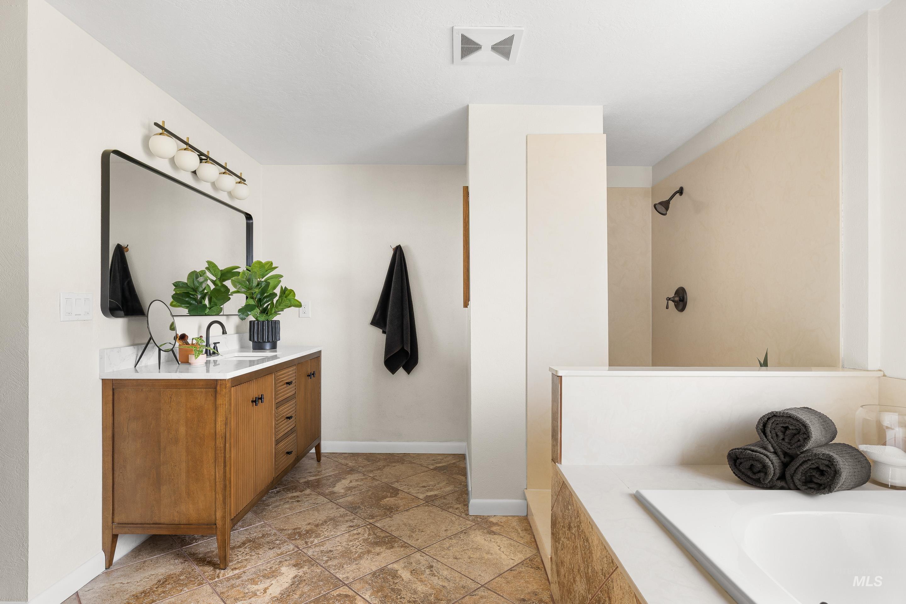 4747 N Mountain View Dr, Boise, Idaho 83704, 4 Bedrooms, 4 Bathrooms, Residential For Sale, Price $1,199,000,MLS 98978482