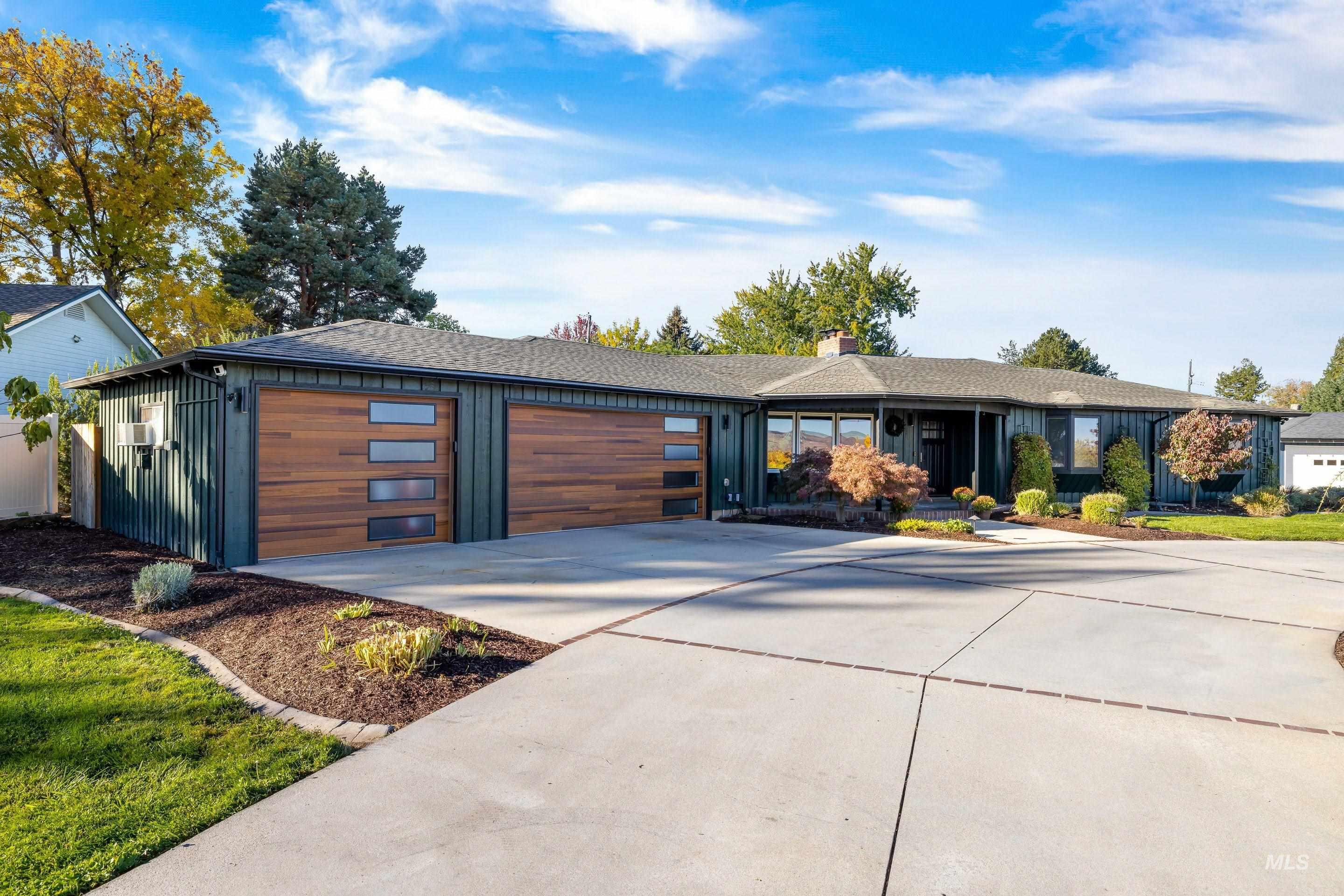 4747 N Mountain View Dr, Boise, Idaho 83704, 4 Bedrooms, 4 Bathrooms, Residential For Sale, Price $1,199,000,MLS 98978482