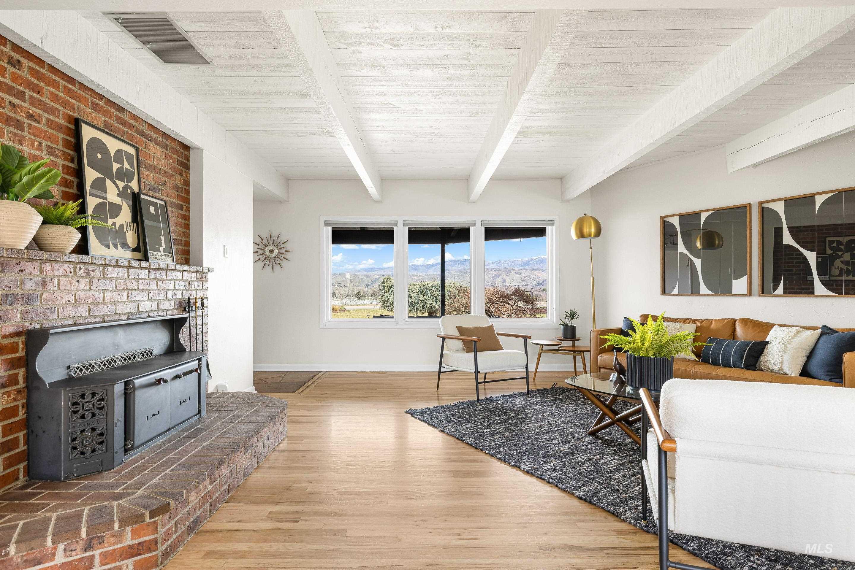 4747 N Mountain View Dr, Boise, Idaho 83704, 4 Bedrooms, 4 Bathrooms, Residential For Sale, Price $1,199,000,MLS 98978482