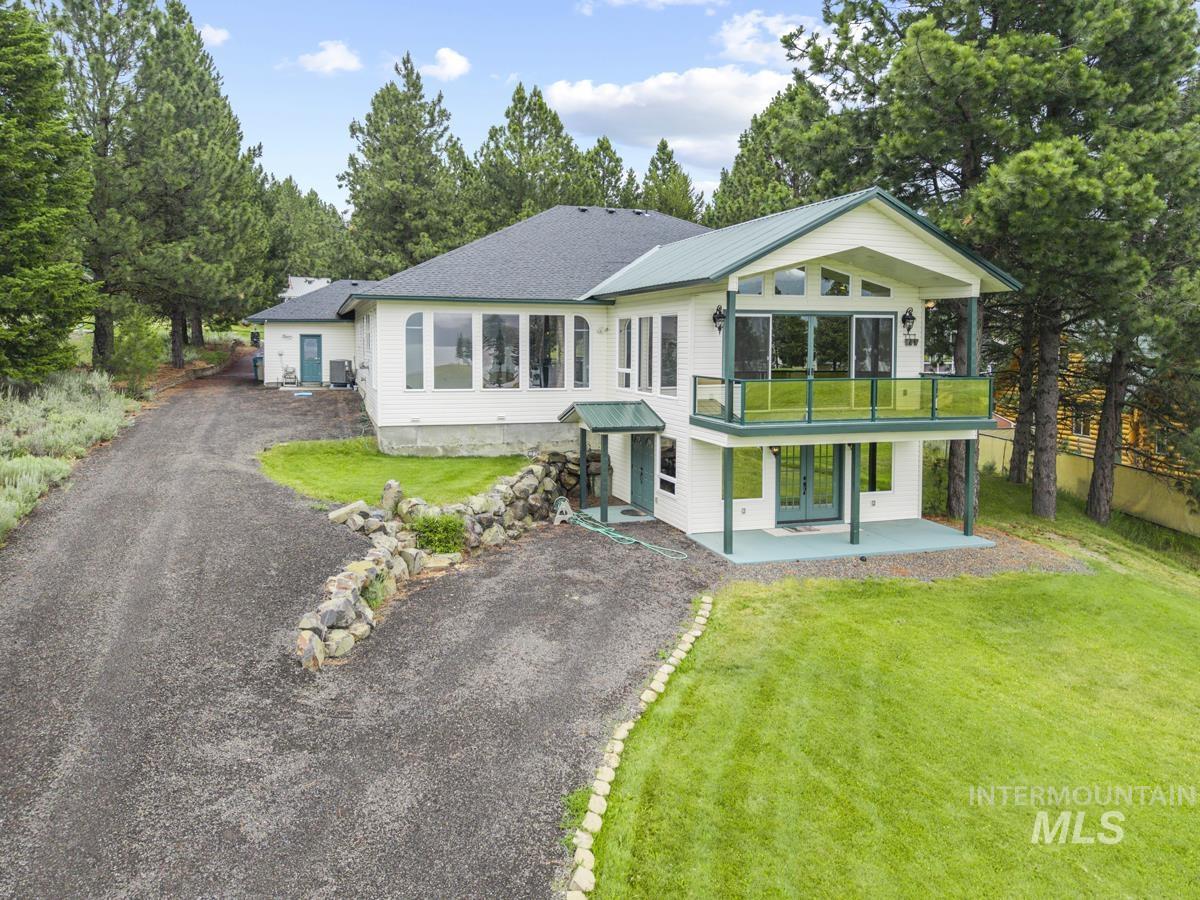 131 Par Drive, Cascade, Idaho 83611, 5 Bedrooms, 4 Bathrooms, Residential For Sale, Price $1,349,000,MLS 98978483