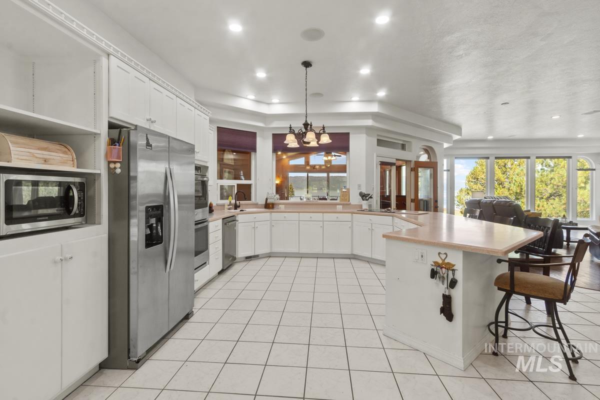 131 Par Drive, Cascade, Idaho 83611, 5 Bedrooms, 4 Bathrooms, Residential For Sale, Price $1,399,000,MLS 98978483