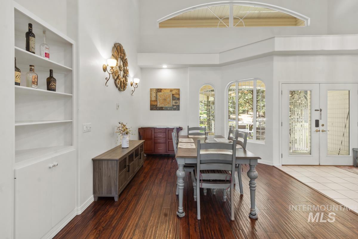 131 Par Drive, Cascade, Idaho 83611, 5 Bedrooms, 4 Bathrooms, Residential For Sale, Price $1,399,000,MLS 98978483