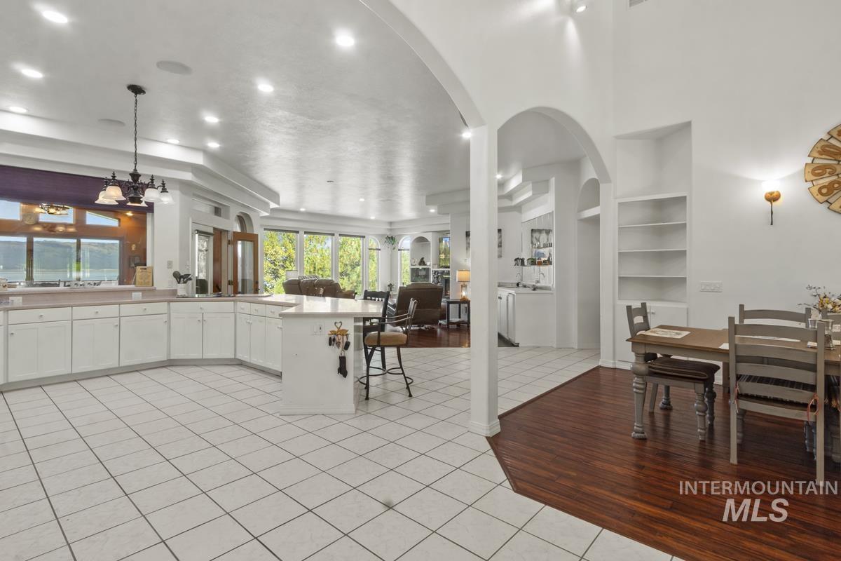 131 Par Drive, Cascade, Idaho 83611, 5 Bedrooms, 4 Bathrooms, Residential For Sale, Price $1,399,000,MLS 98978483