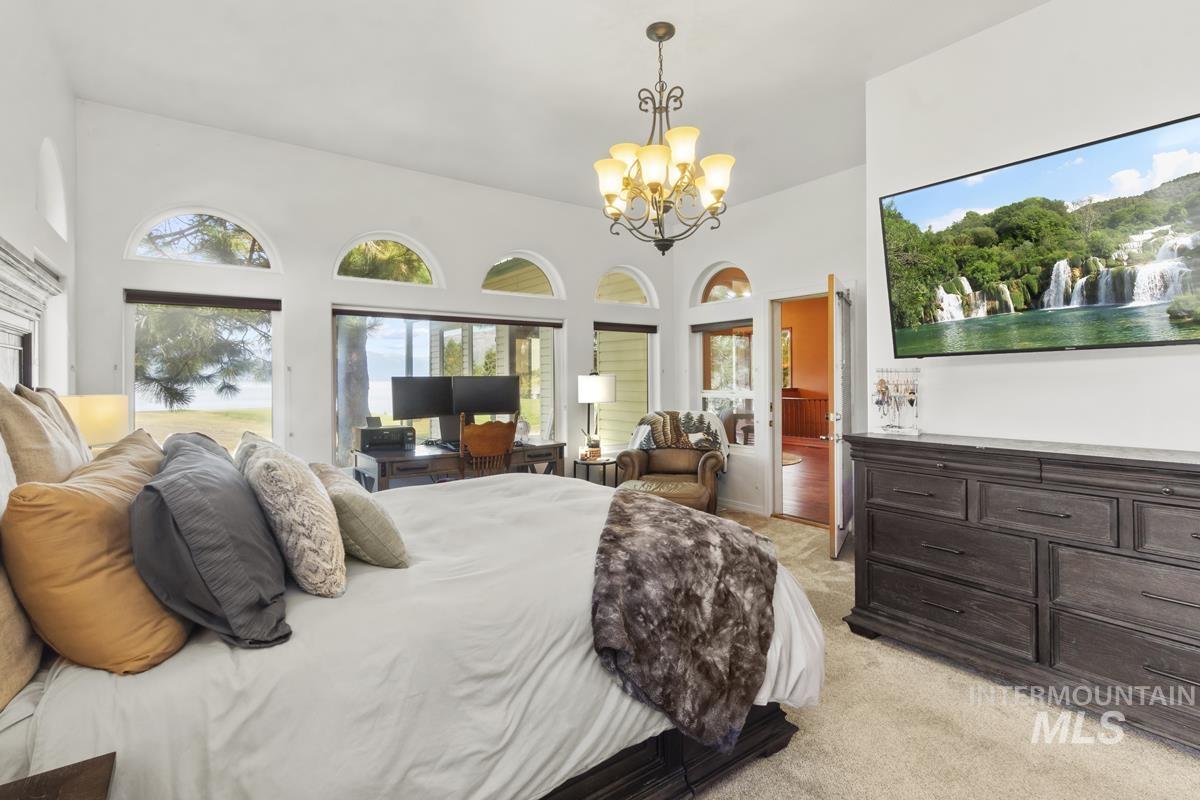 131 Par Drive, Cascade, Idaho 83611, 5 Bedrooms, 4 Bathrooms, Residential For Sale, Price $1,399,000,MLS 98978483