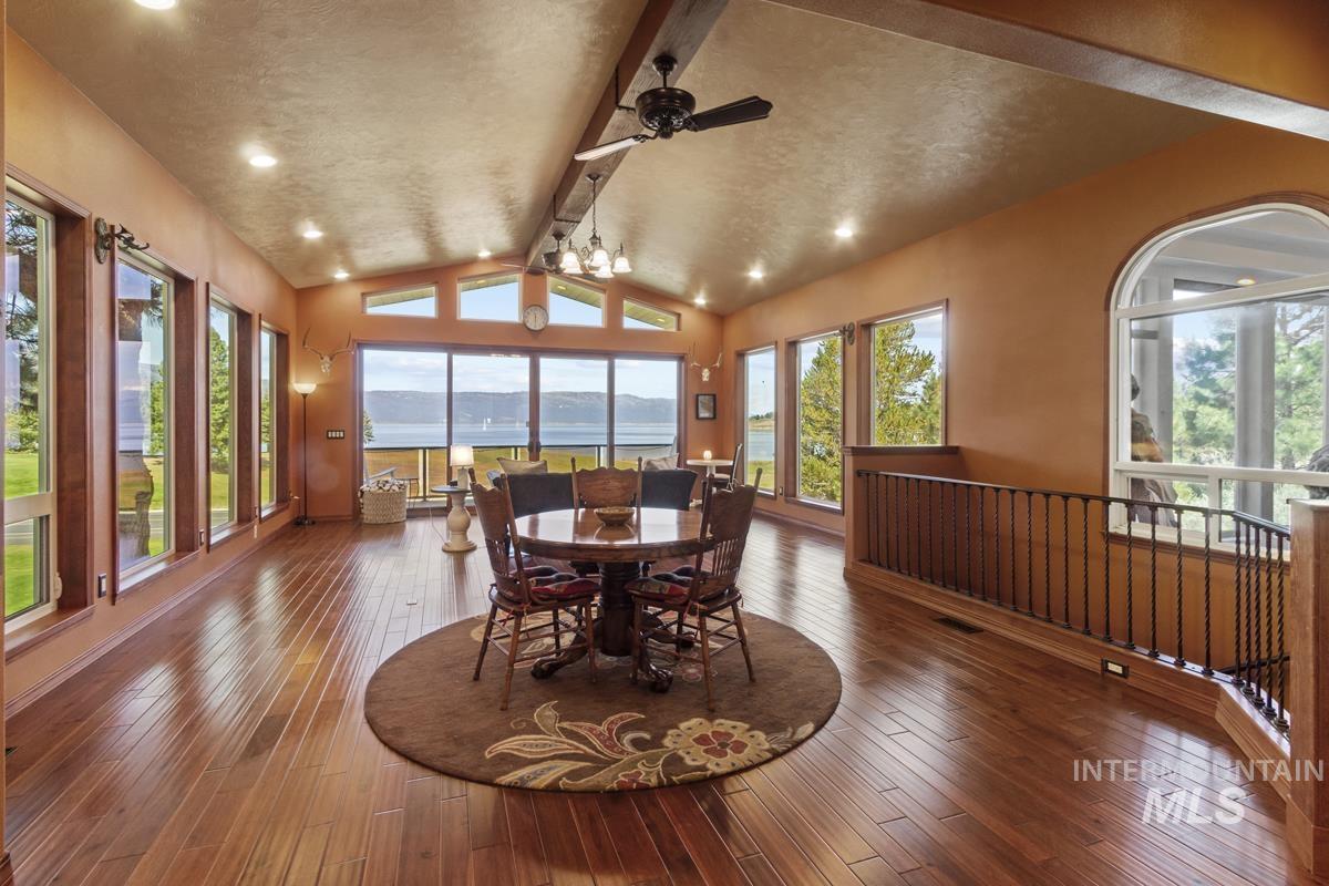 131 Par Drive, Cascade, Idaho 83611, 5 Bedrooms, 4 Bathrooms, Residential For Sale, Price $1,399,000,MLS 98978483