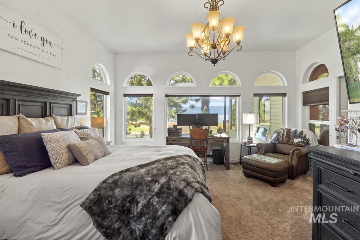 131 Par Drive, Cascade, Idaho 83611, 5 Bedrooms, 4 Bathrooms, Residential For Sale, Price $1,399,000,MLS 98978483