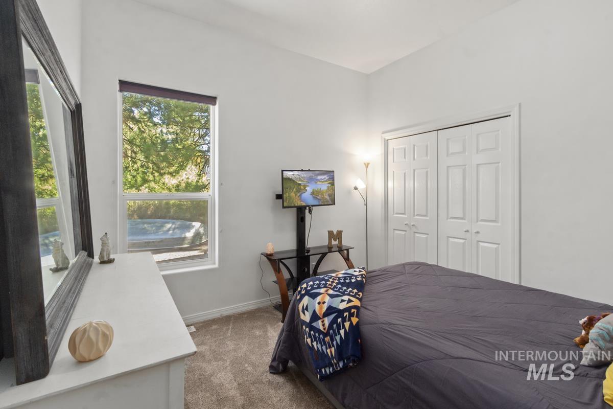 131 Par Drive, Cascade, Idaho 83611, 5 Bedrooms, 4 Bathrooms, Residential For Sale, Price $1,399,000,MLS 98978483