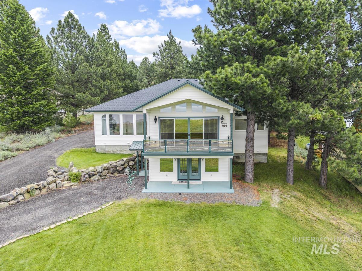 131 Par Drive, Cascade, Idaho 83611, 5 Bedrooms, 4 Bathrooms, Residential For Sale, Price $1,349,000,MLS 98978483