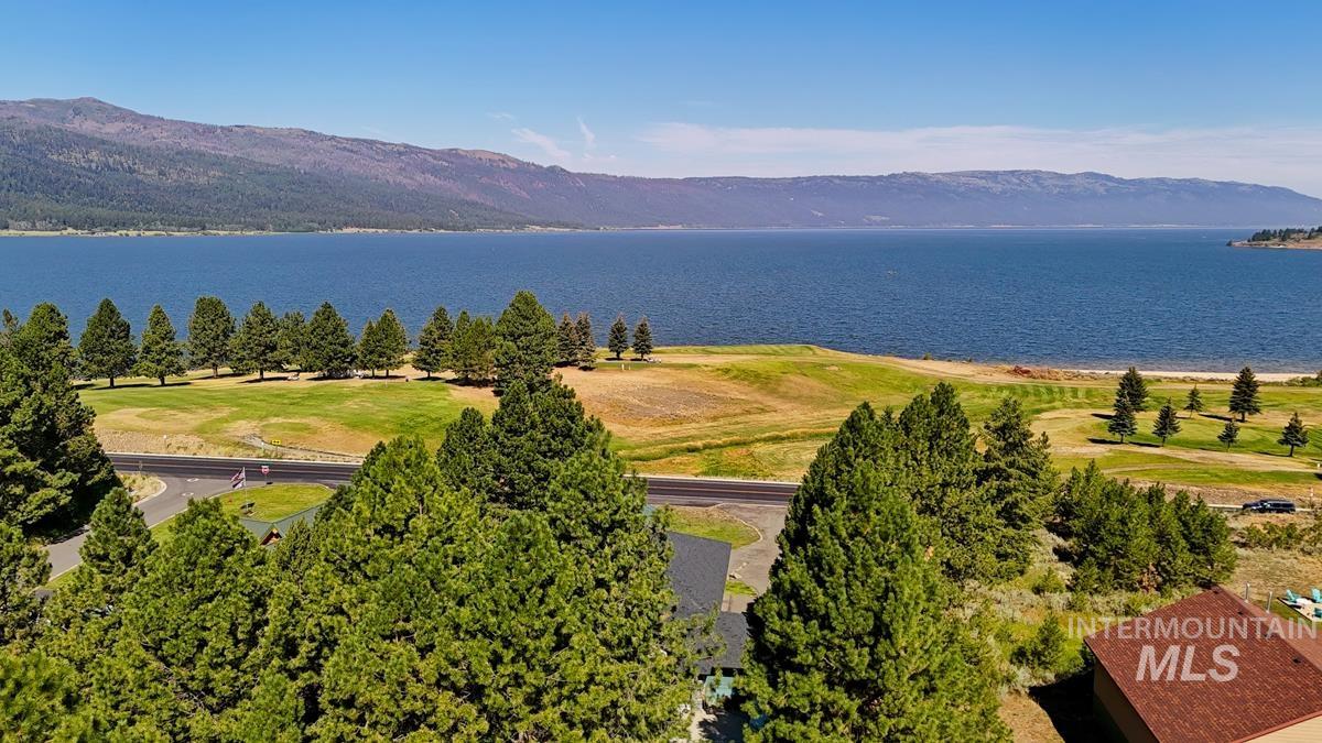 131 Par Drive, Cascade, Idaho 83611, 5 Bedrooms, 4 Bathrooms, Residential For Sale, Price $1,349,000,MLS 98978483