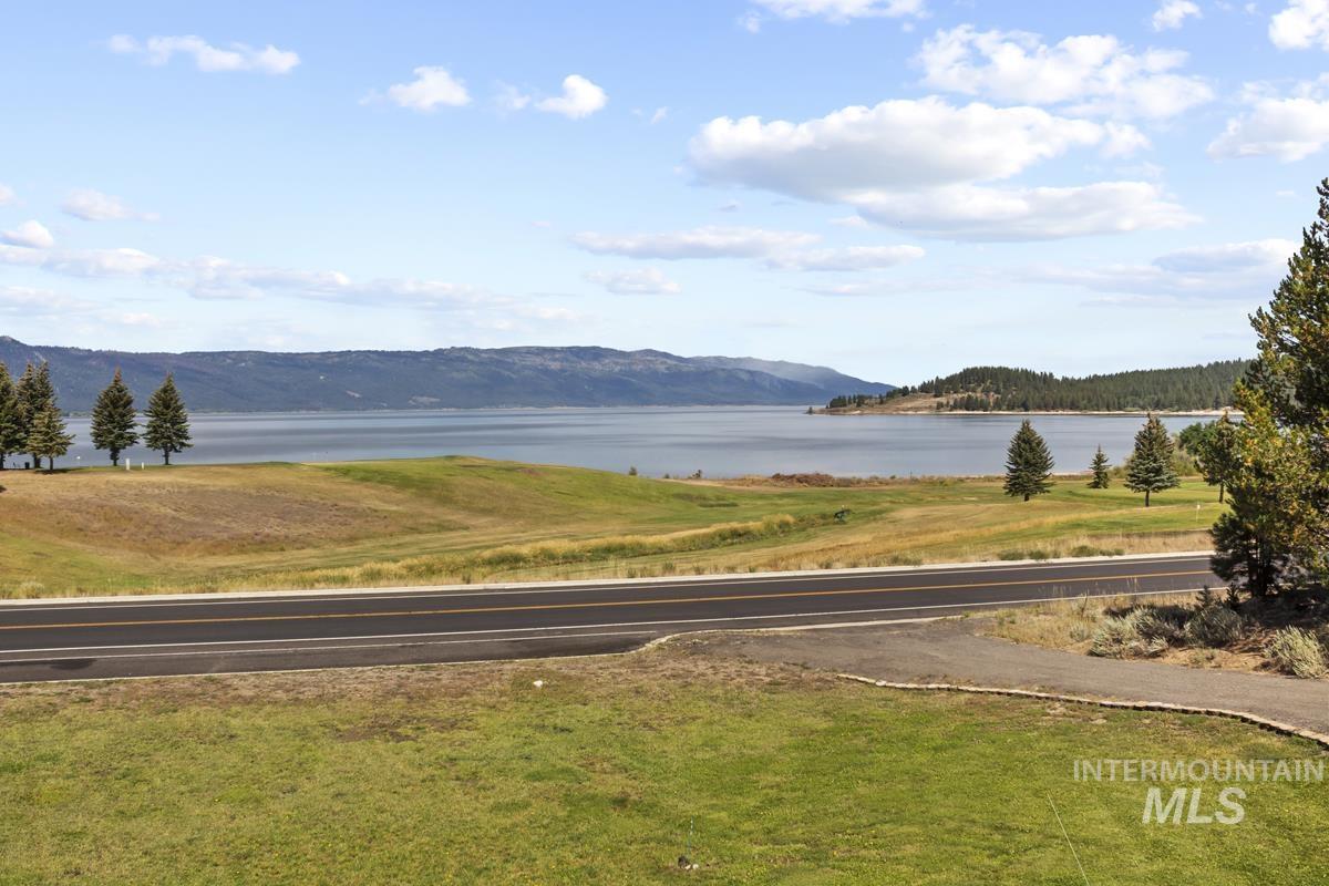 131 Par Drive, Cascade, Idaho 83611, 5 Bedrooms, 4 Bathrooms, Residential For Sale, Price $1,399,000,MLS 98978483