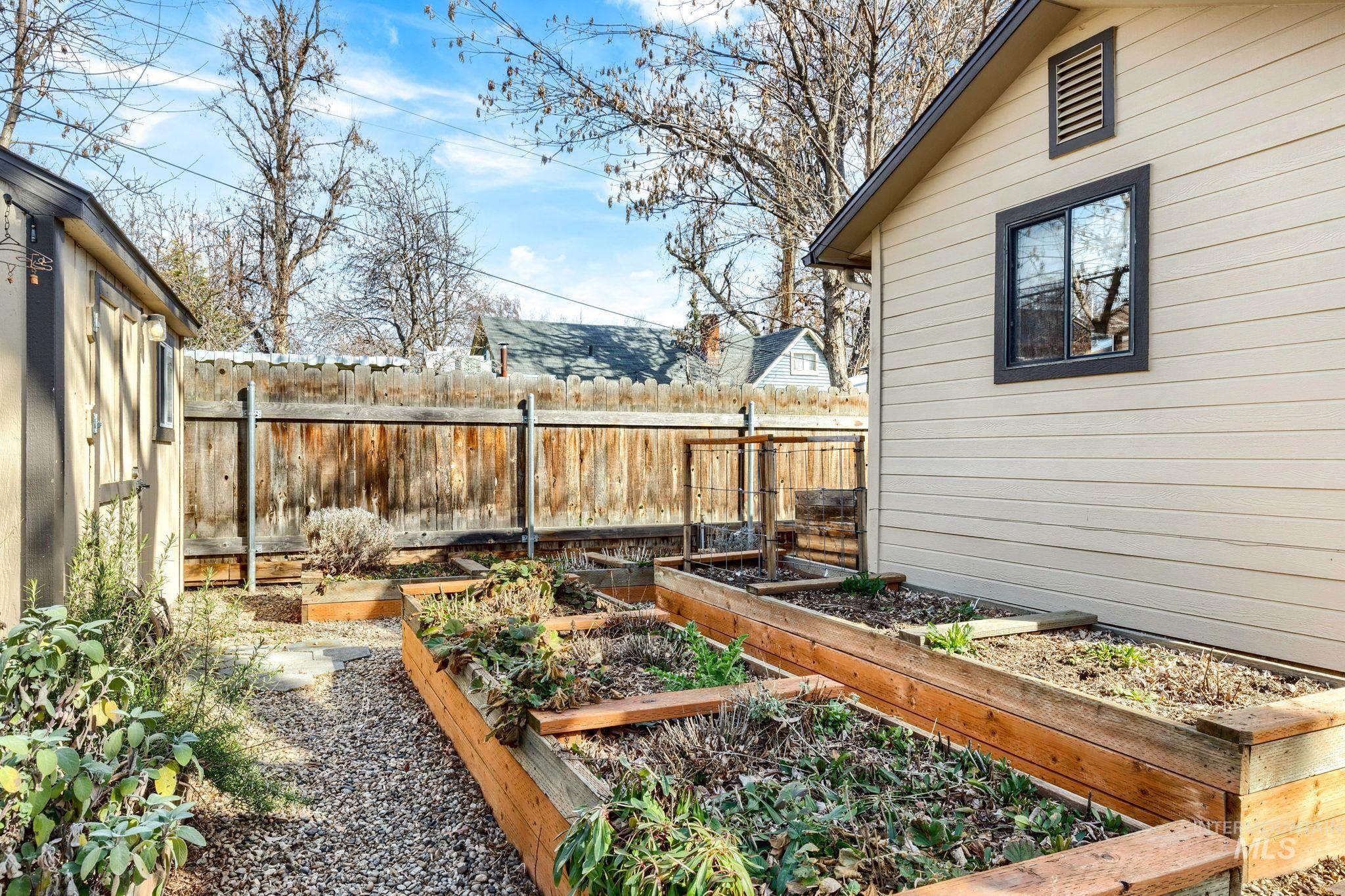 1505 N 10th, Boise, Idaho 83702, 3 Bedrooms, 2 Bathrooms, Residential For Sale, Price $600,000,MLS 98978486