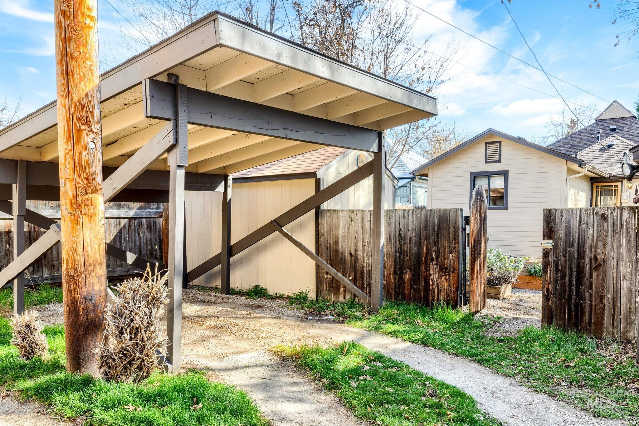 1505 N 10th, Boise, Idaho 83702, 3 Bedrooms, 2 Bathrooms, Residential For Sale, Price $600,000,MLS 98978486