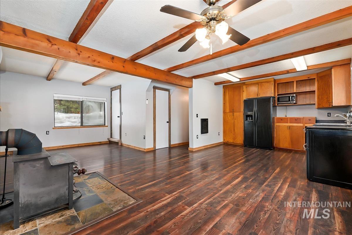 10 Crick Road, Garden Valley, Idaho 83622, 3 Bedrooms, 2 Bathrooms, Residential For Sale, Price $547,900, 98978490