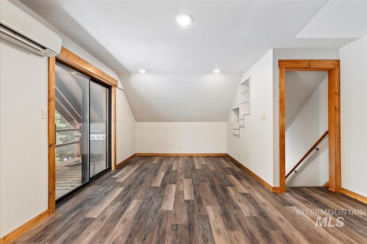 10 Crick Road, Garden Valley, Idaho 83622, 3 Bedrooms, 2 Bathrooms, Residential For Sale, Price $580,000,MLS 98978490