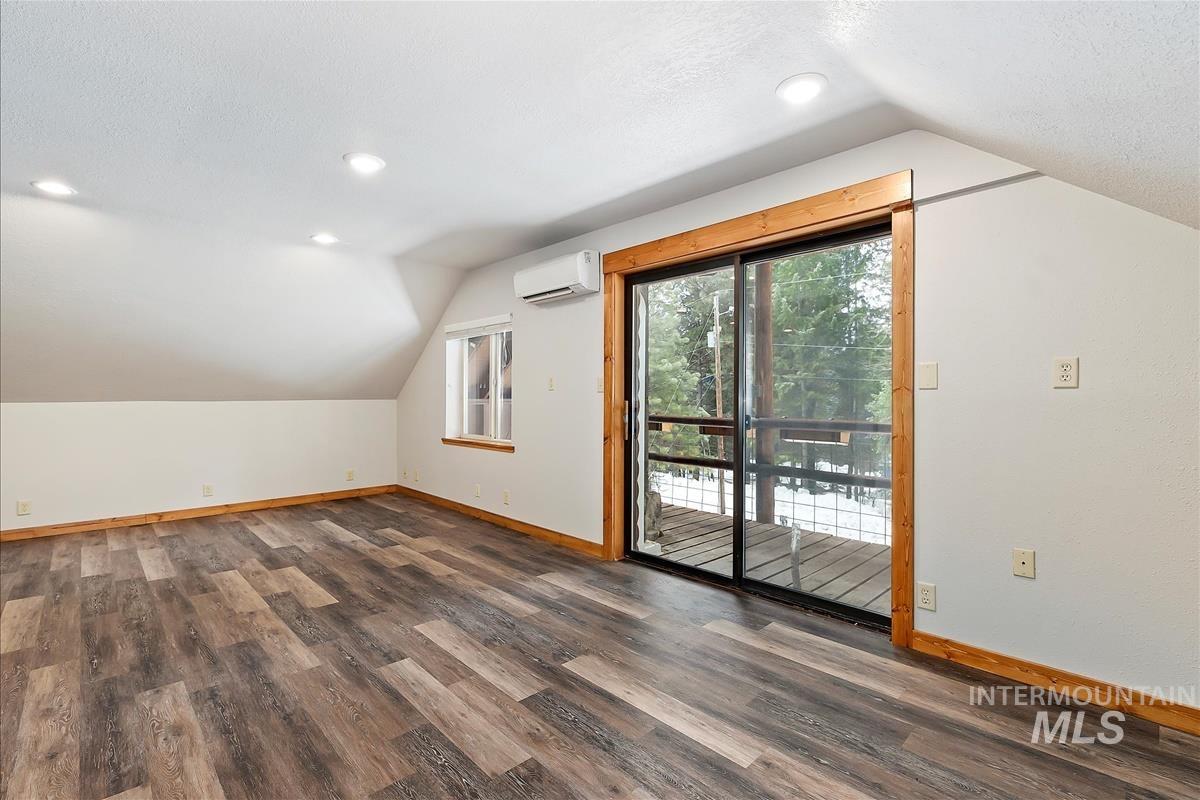 10 Crick Road, Garden Valley, Idaho 83622, 3 Bedrooms, 2 Bathrooms, Residential For Sale, Price $547,900, 98978490