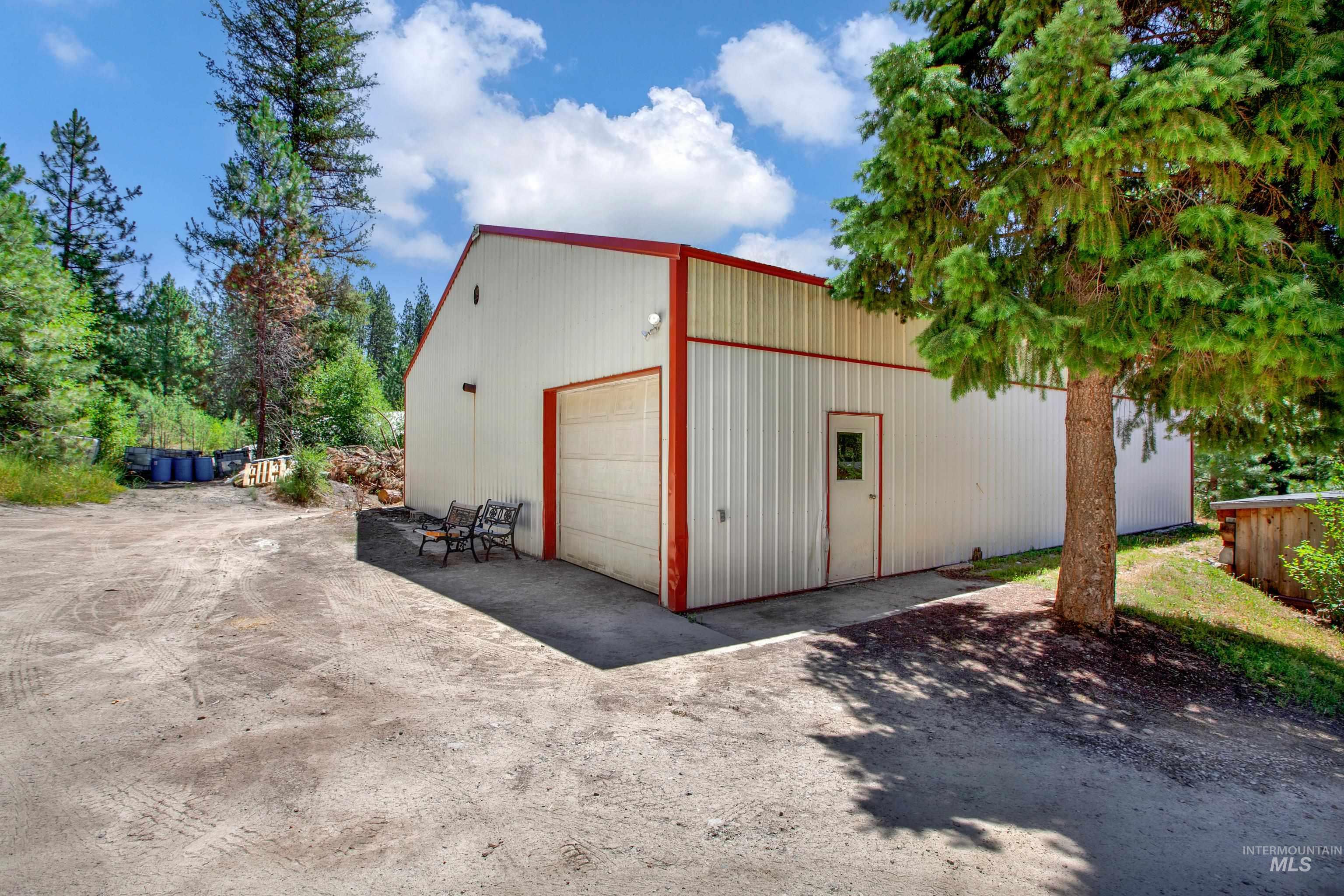 10 Crick Road, Garden Valley, Idaho 83622, 3 Bedrooms, 2 Bathrooms, Residential For Sale, Price $547,900, 98978490