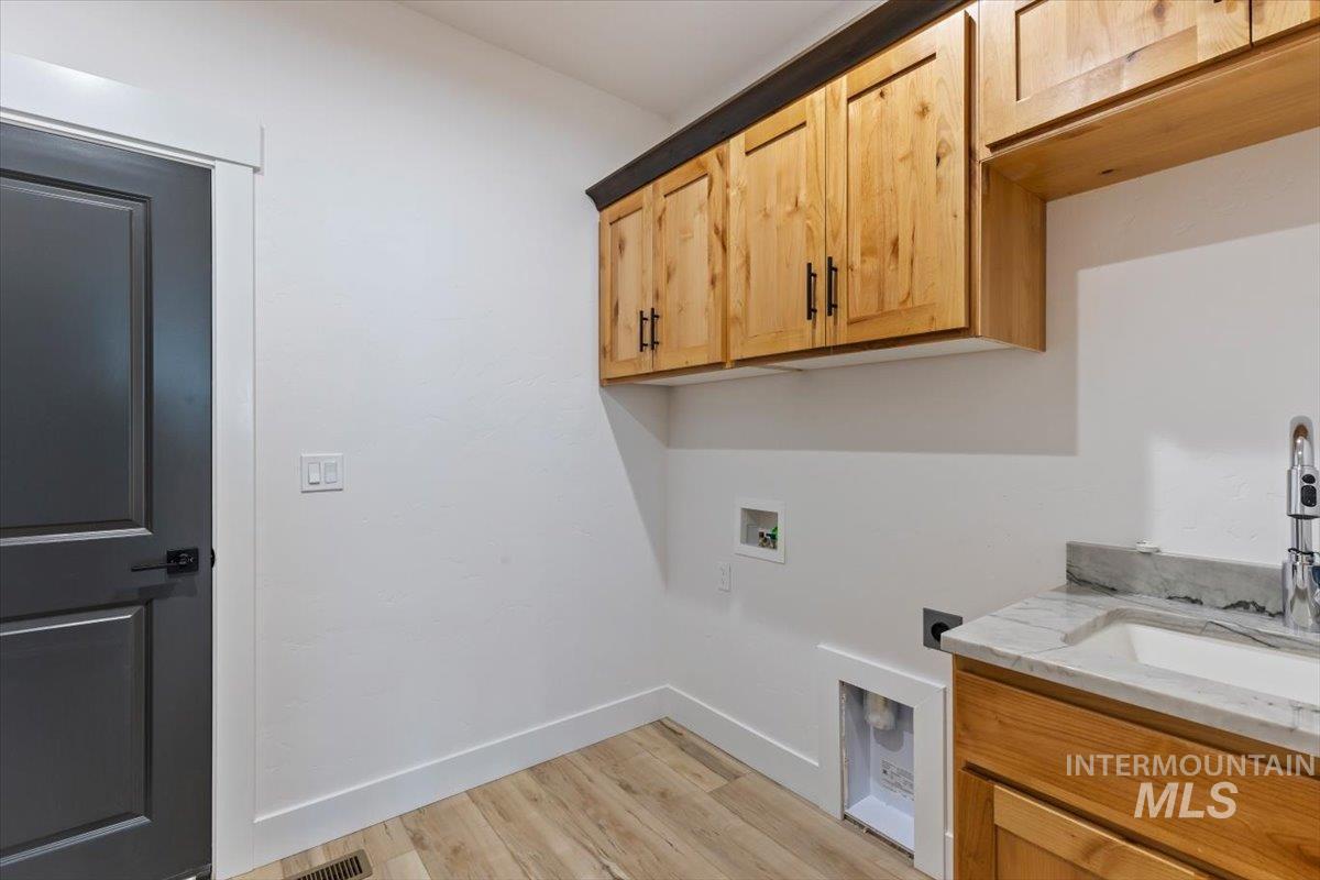 2596 E Jonagold Ct, Emmett, Idaho 83617, 4 Bedrooms, 3 Bathrooms, Residential For Sale, Price $599,999,MLS 98978491