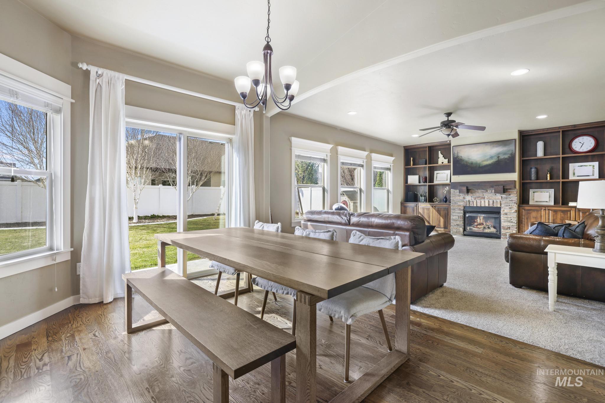 2742 Carriage Way, Twin Falls, Idaho 83301-5257, 4 Bedrooms, 2.5 Bathrooms, Residential For Sale, Price $469,000,MLS 98978493