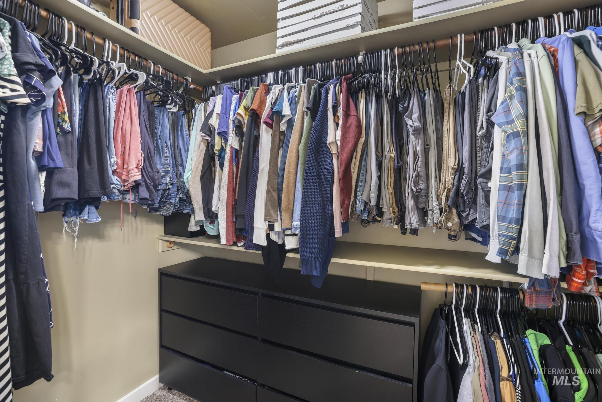 2742 Carriage Way, Twin Falls, Idaho 83301-5257, 4 Bedrooms, 2.5 Bathrooms, Residential For Sale, Price $469,000,MLS 98978493