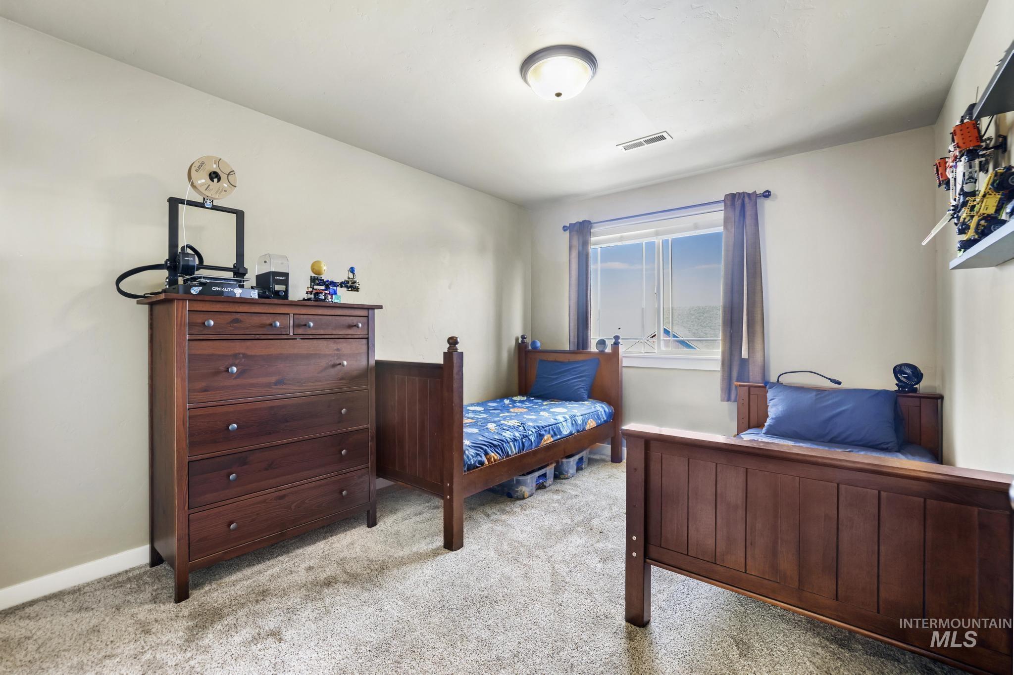 2742 Carriage Way, Twin Falls, Idaho 83301-5257, 4 Bedrooms, 2.5 Bathrooms, Residential For Sale, Price $469,000,MLS 98978493