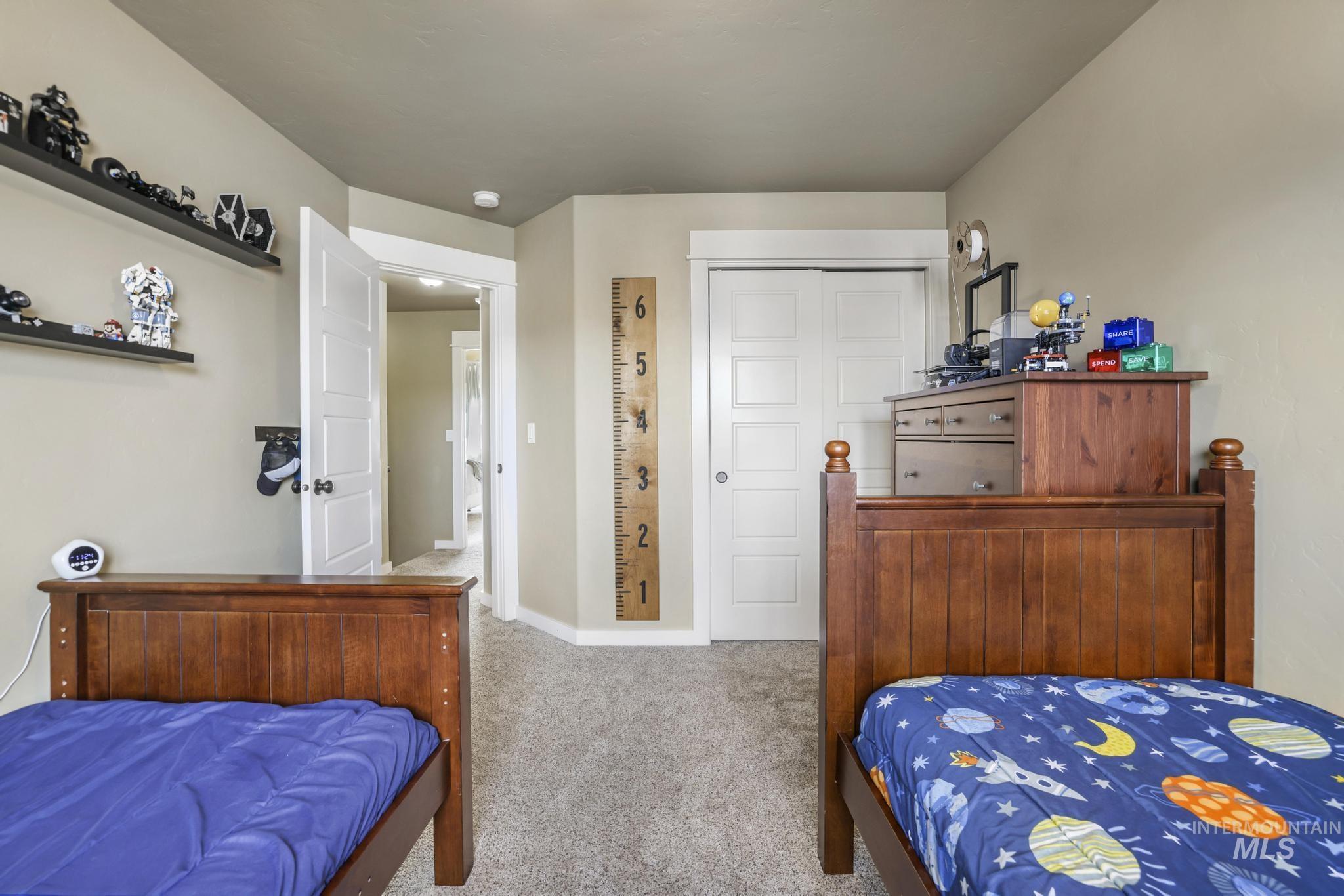 2742 Carriage Way, Twin Falls, Idaho 83301-5257, 4 Bedrooms, 2.5 Bathrooms, Residential For Sale, Price $469,000,MLS 98978493