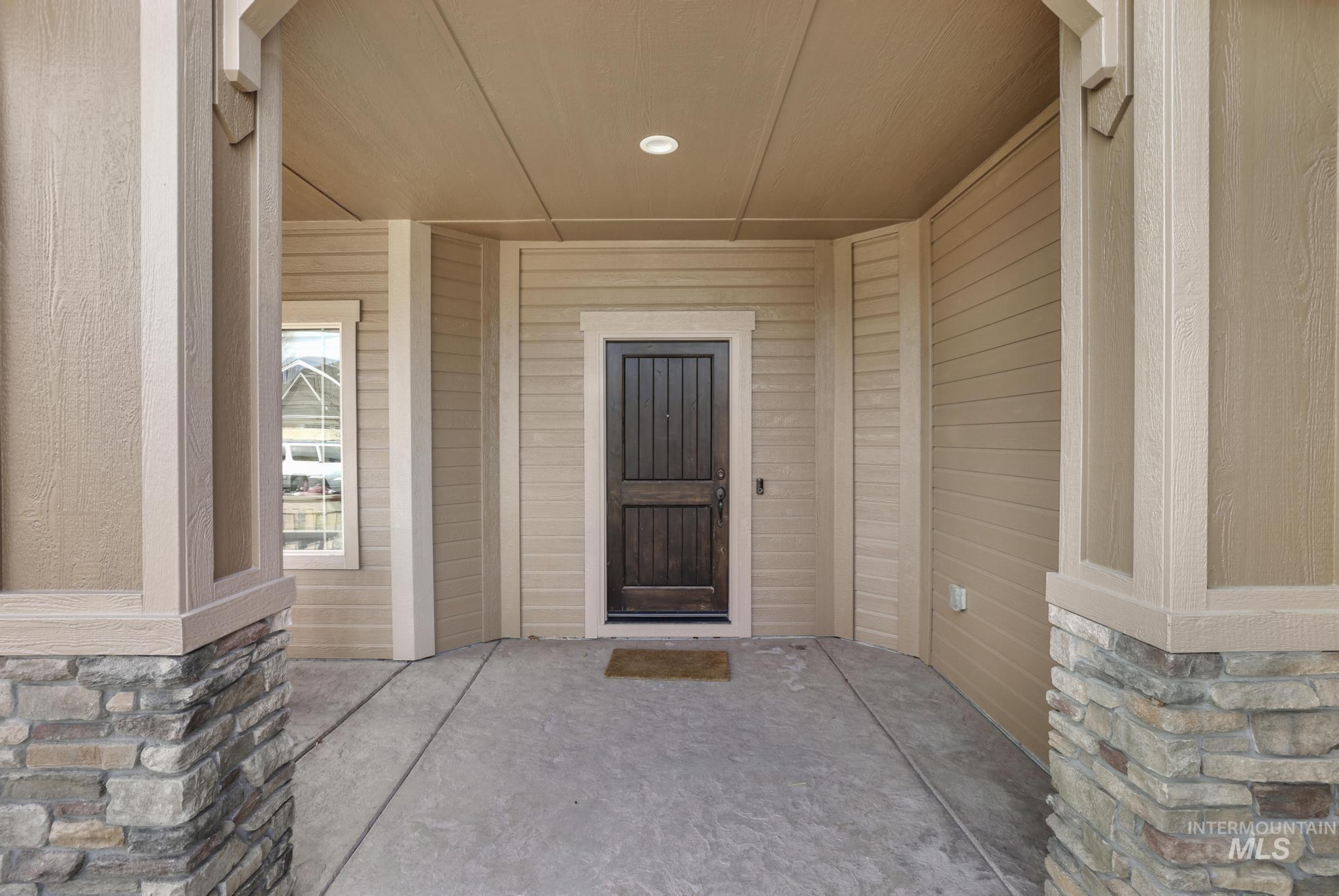 2742 Carriage Way, Twin Falls, Idaho 83301-5257, 4 Bedrooms, 2.5 Bathrooms, Residential For Sale, Price $469,000,MLS 98978493