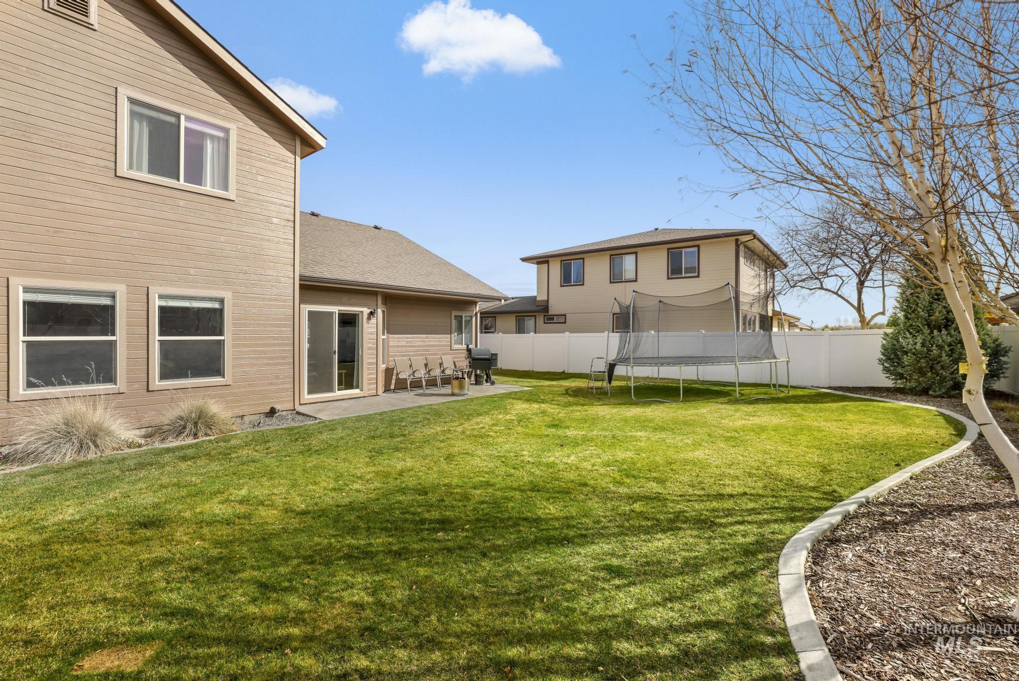 2742 Carriage Way, Twin Falls, Idaho 83301-5257, 4 Bedrooms, 2.5 Bathrooms, Residential For Sale, Price $469,000,MLS 98978493