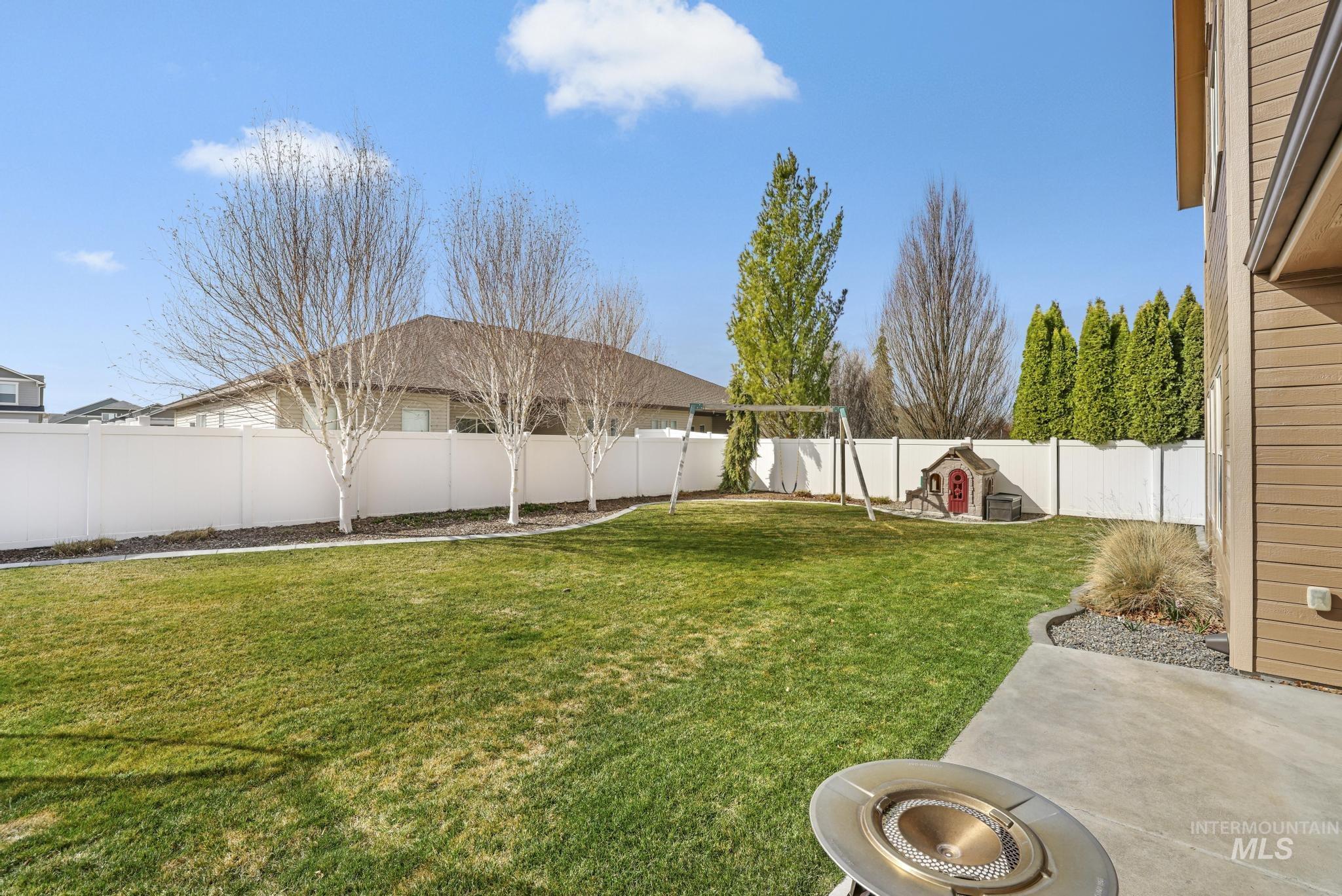 2742 Carriage Way, Twin Falls, Idaho 83301-5257, 4 Bedrooms, 2.5 Bathrooms, Residential For Sale, Price $469,000,MLS 98978493