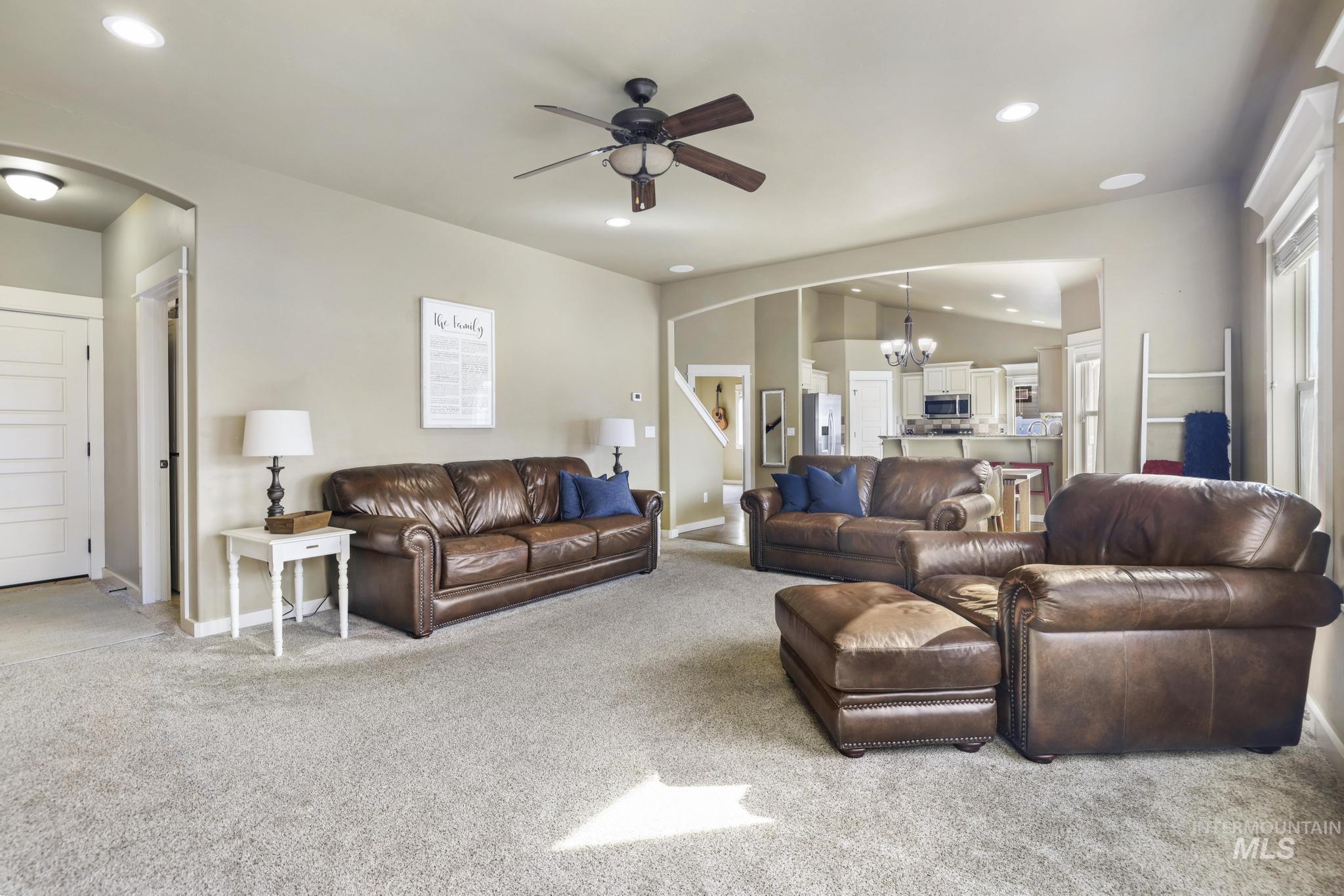 2742 Carriage Way, Twin Falls, Idaho 83301-5257, 4 Bedrooms, 2.5 Bathrooms, Residential For Sale, Price $469,000,MLS 98978493