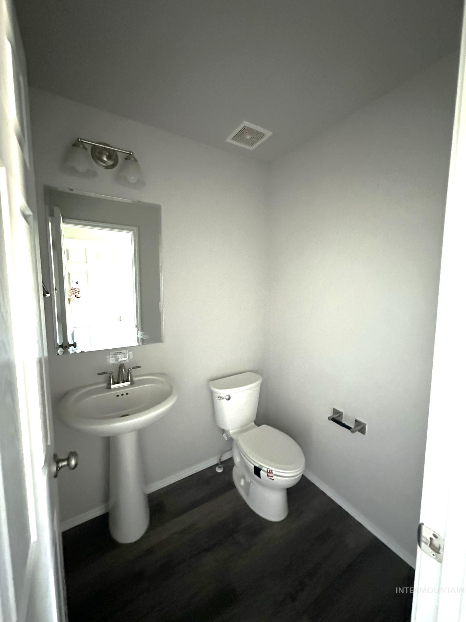 17581 N Onaway Ave, Nampa, Idaho 83687, 4 Bedrooms, 2.5 Bathrooms, Residential For Sale, Price $410,000, 98978494