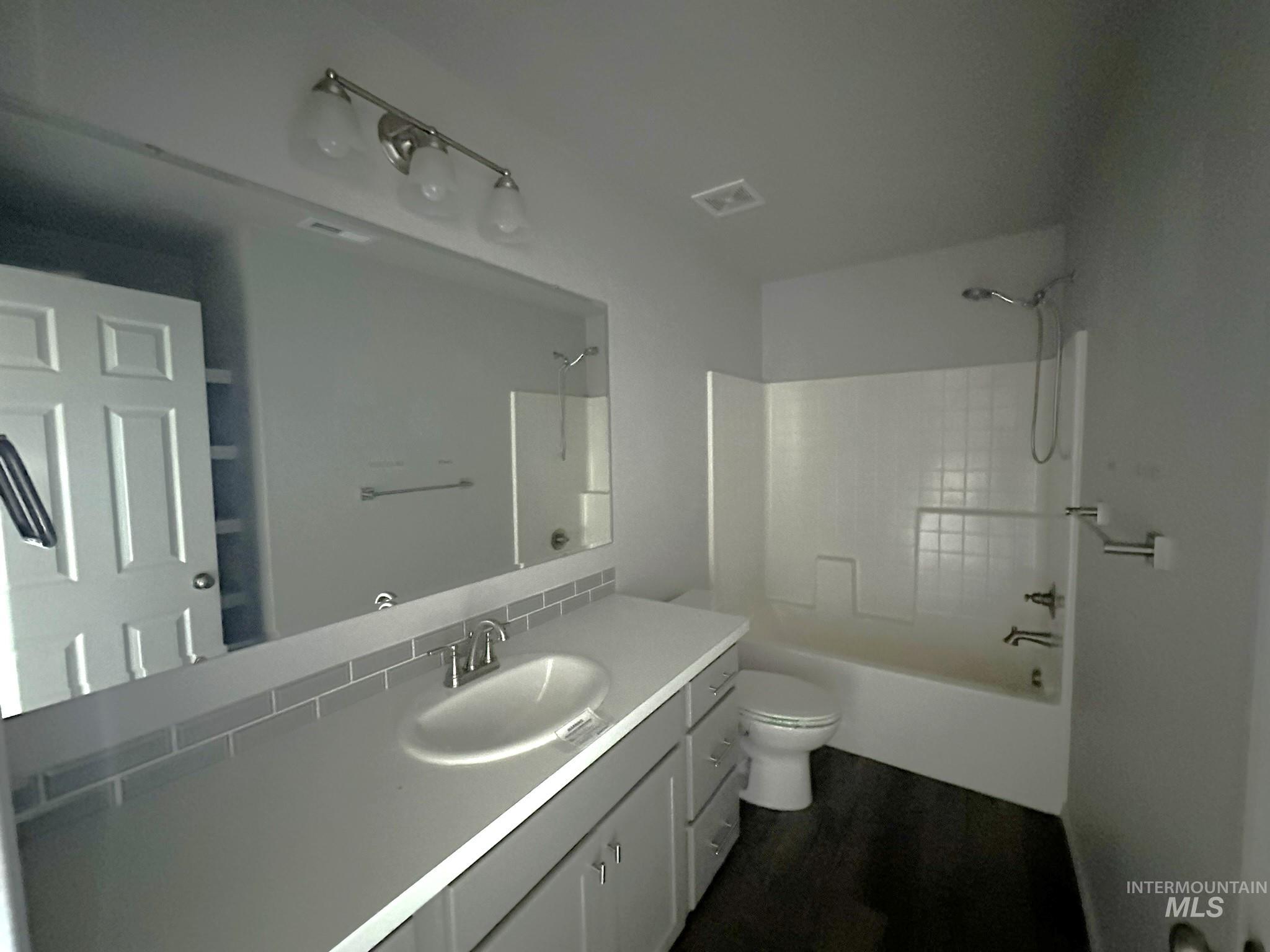 17581 N Onaway Ave, Nampa, Idaho 83687, 4 Bedrooms, 2.5 Bathrooms, Residential For Sale, Price $410,000, 98978494