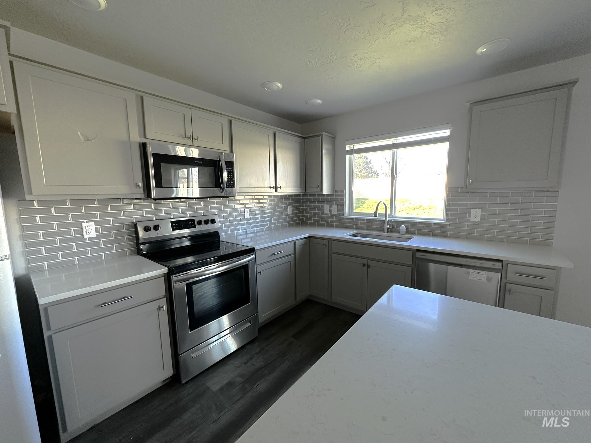 17581 N Onaway Ave, Nampa, Idaho 83687, 4 Bedrooms, 2.5 Bathrooms, Residential For Sale, Price $410,000, 98978494