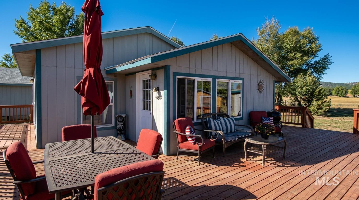 103 West 420 North, Shoshone, Idaho 83352, 3 Bedrooms, 2 Bathrooms, Residential For Sale, Price $650,000,MLS 98978497