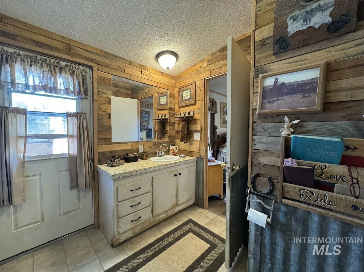 103 West 420 North, Shoshone, Idaho 83352, 3 Bedrooms, 2 Bathrooms, Residential For Sale, Price $650,000,MLS 98978497