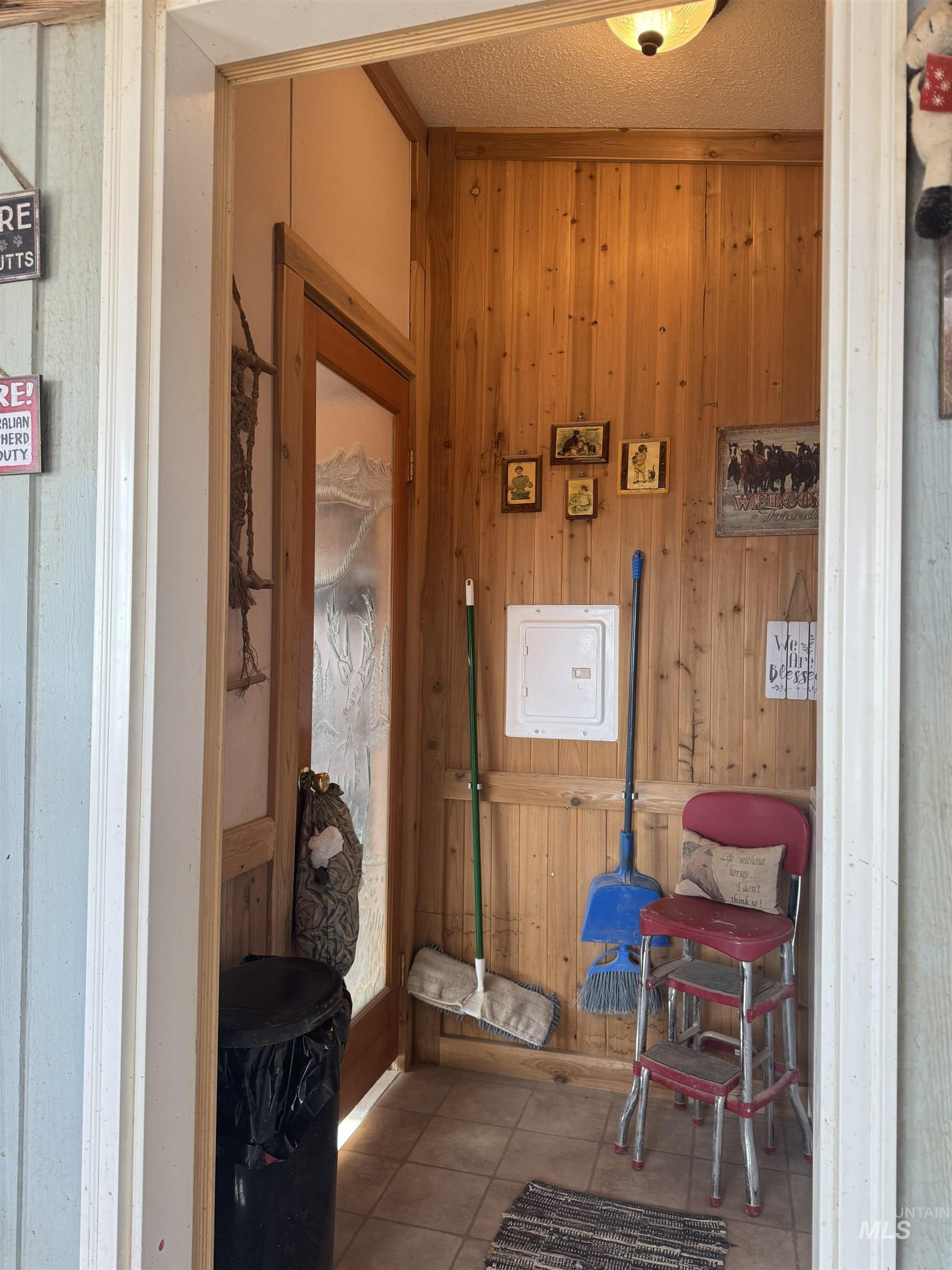 103 West 420 North, Shoshone, Idaho 83352, 3 Bedrooms, 2 Bathrooms, Residential For Sale, Price $650,000,MLS 98978497