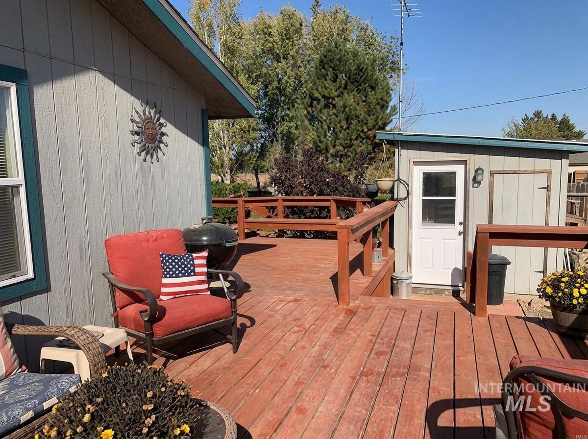 103 West 420 North, Shoshone, Idaho 83352, 3 Bedrooms, 2 Bathrooms, Residential For Sale, Price $625,000,MLS 98978497