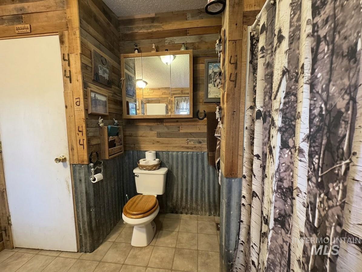 103 West 420 North, Shoshone, Idaho 83352, 3 Bedrooms, 2 Bathrooms, Farm & Ranch For Sale, Price $650,000,MLS 98978498