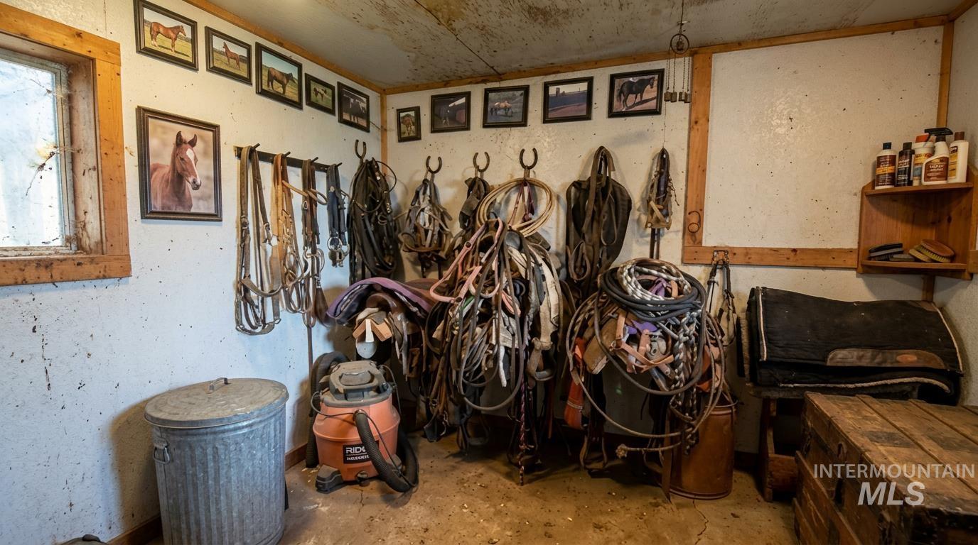 103 West 420 North, Shoshone, Idaho 83352, 3 Bedrooms, 2 Bathrooms, Farm & Ranch For Sale, Price $650,000,MLS 98978498