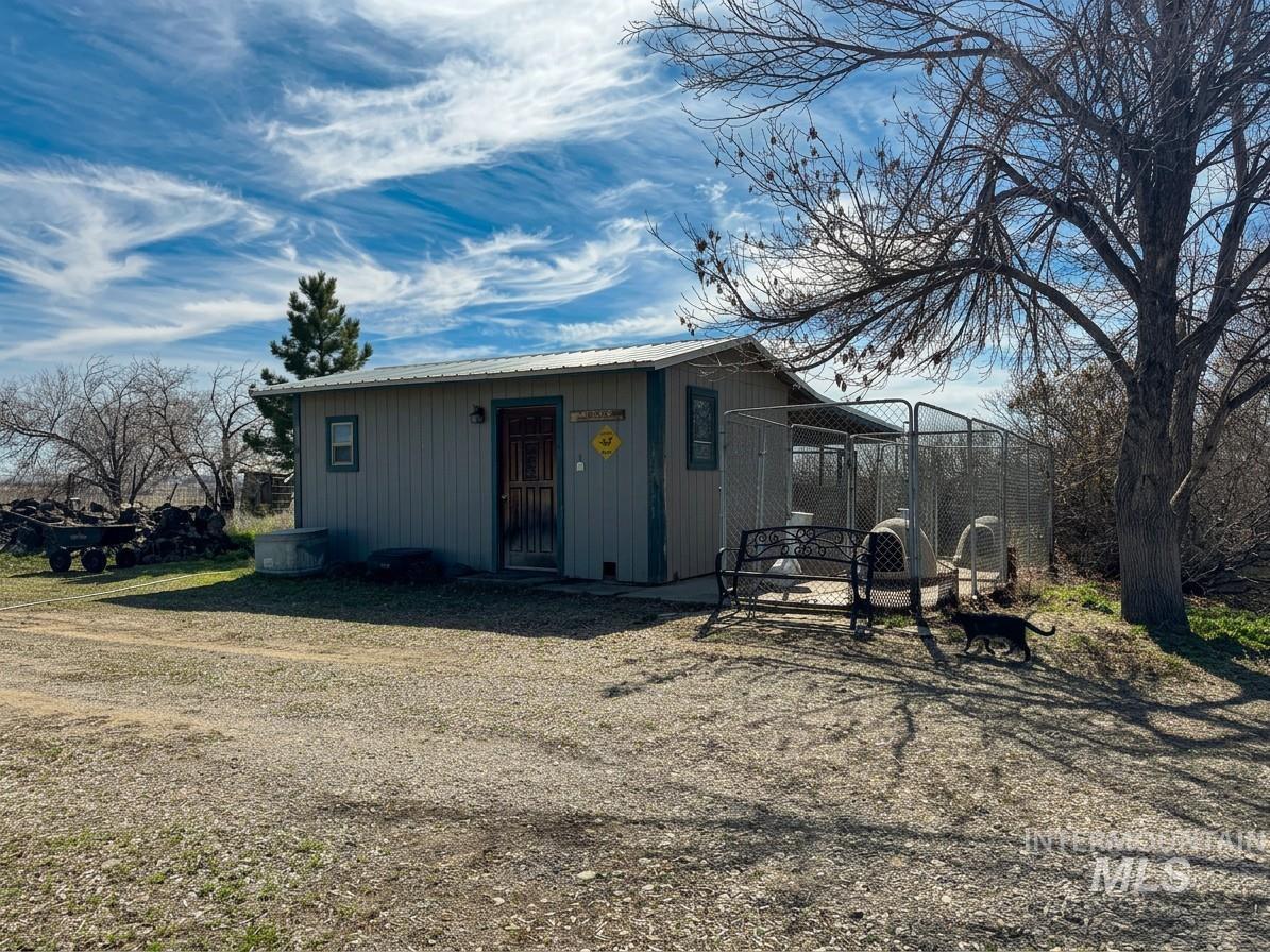 103 West 420 North, Shoshone, Idaho 83352, 3 Bedrooms, 2 Bathrooms, Farm & Ranch For Sale, Price $650,000,MLS 98978498