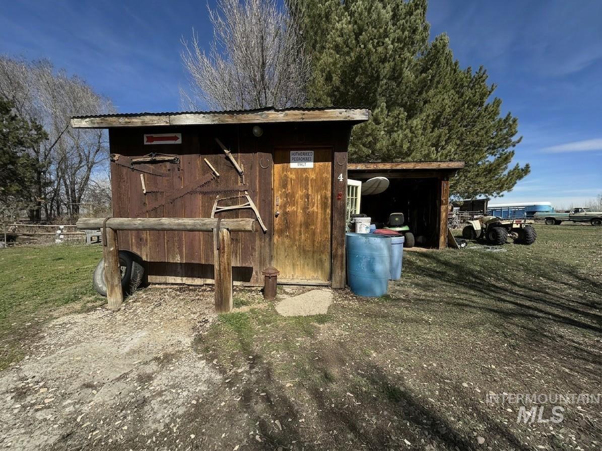 103 West 420 North, Shoshone, Idaho 83352, 3 Bedrooms, 2 Bathrooms, Farm & Ranch For Sale, Price $650,000,MLS 98978498