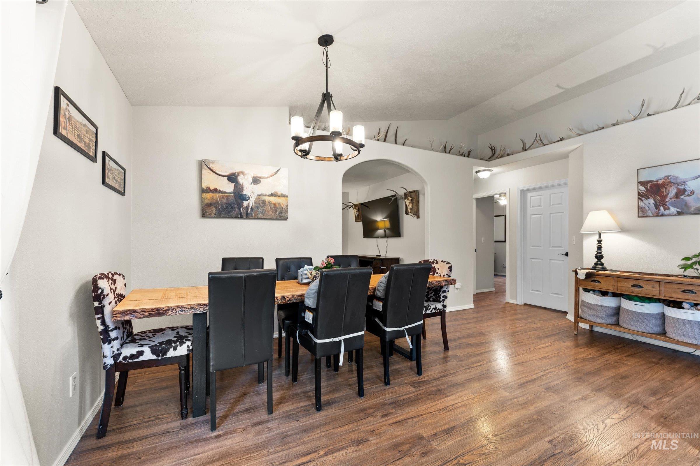 865 Gregory Ln, Mountain Home, Idaho 83647, 3 Bedrooms, 2 Bathrooms, Residential For Sale, Price $330,000,MLS 98978499