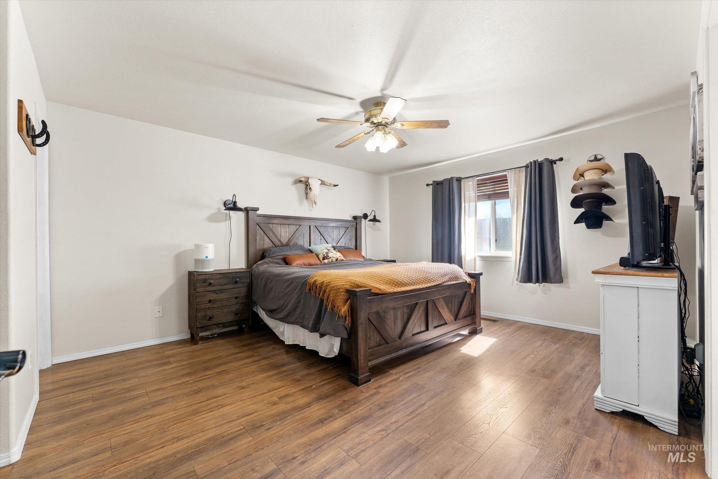 865 Gregory Ln, Mountain Home, Idaho 83647, 3 Bedrooms, 2 Bathrooms, Residential For Sale, Price $330,000,MLS 98978499