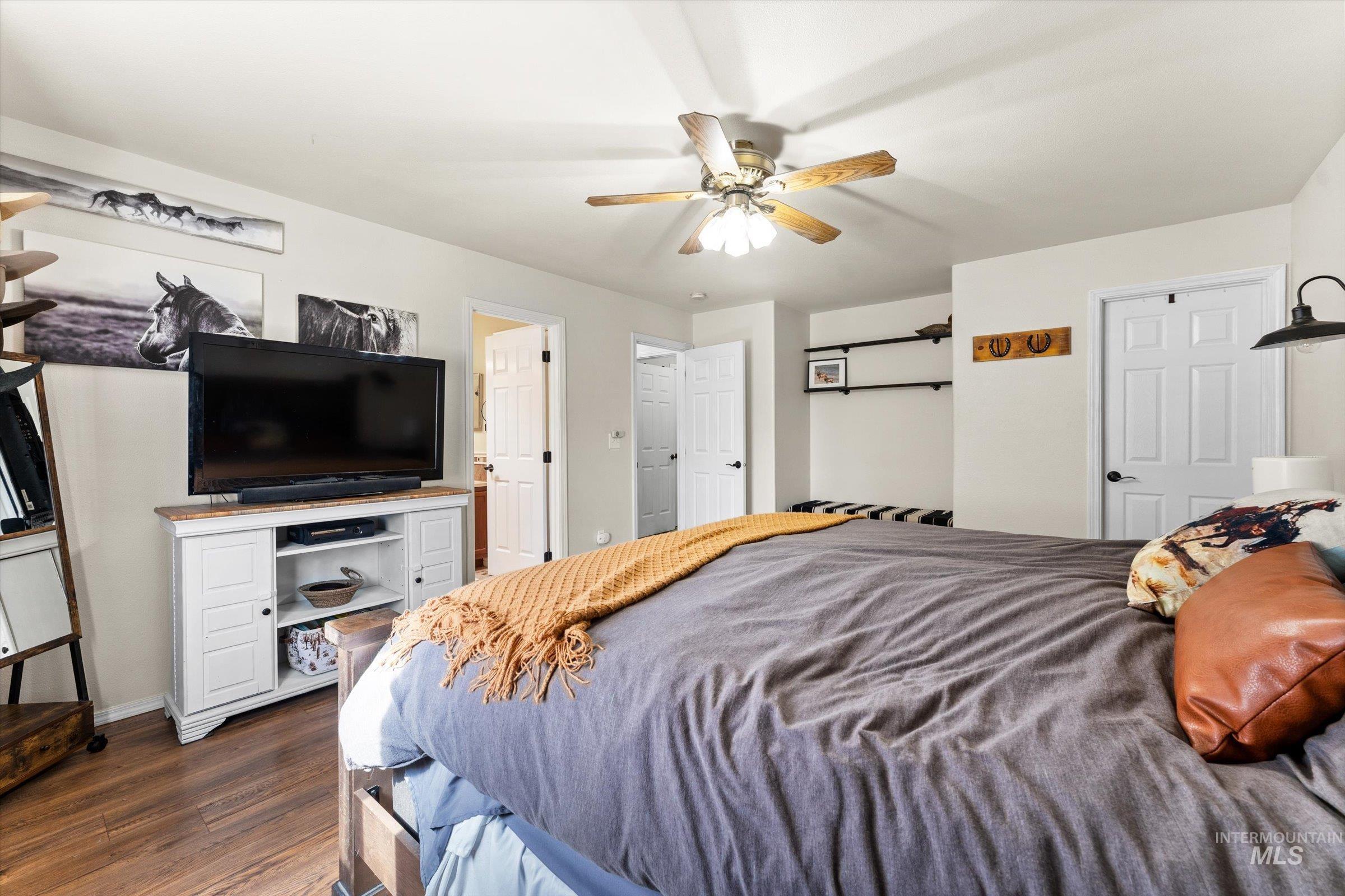 865 Gregory Ln, Mountain Home, Idaho 83647, 3 Bedrooms, 2 Bathrooms, Residential For Sale, Price $330,000,MLS 98978499