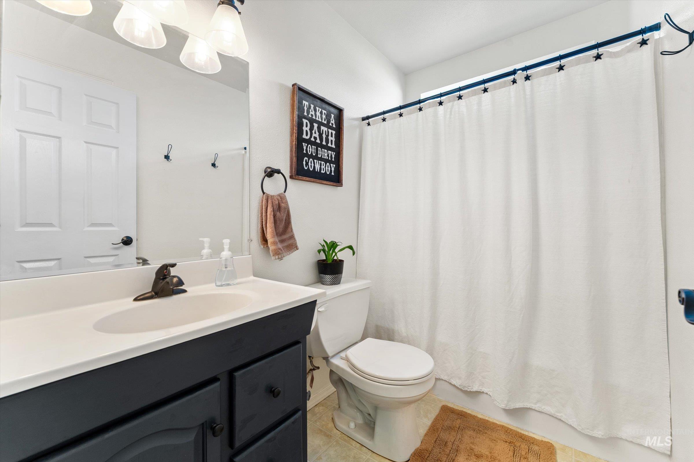 865 Gregory Ln, Mountain Home, Idaho 83647, 3 Bedrooms, 2 Bathrooms, Residential For Sale, Price $330,000,MLS 98978499